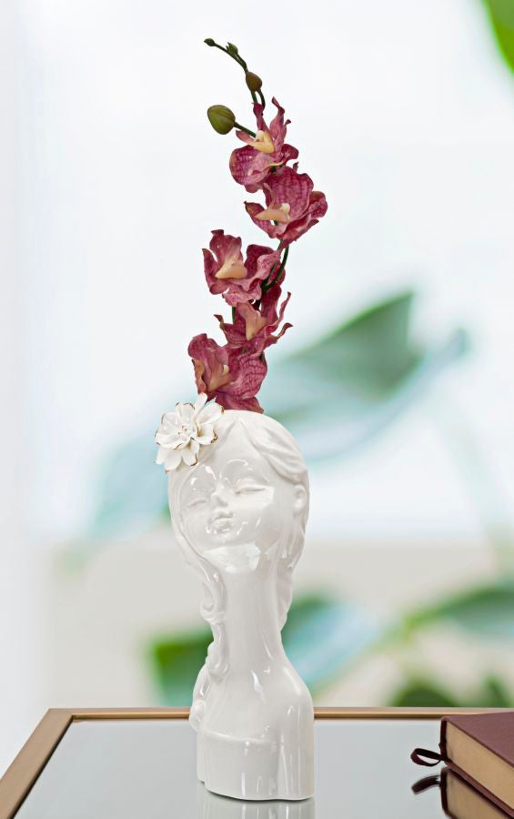 VASO YOUNG LADY